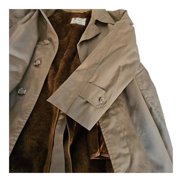 Original LONDON FOG Khaki Trench Coat Size 40 Reg w/Removable Thinsilate Lining - Picture 8 of 9